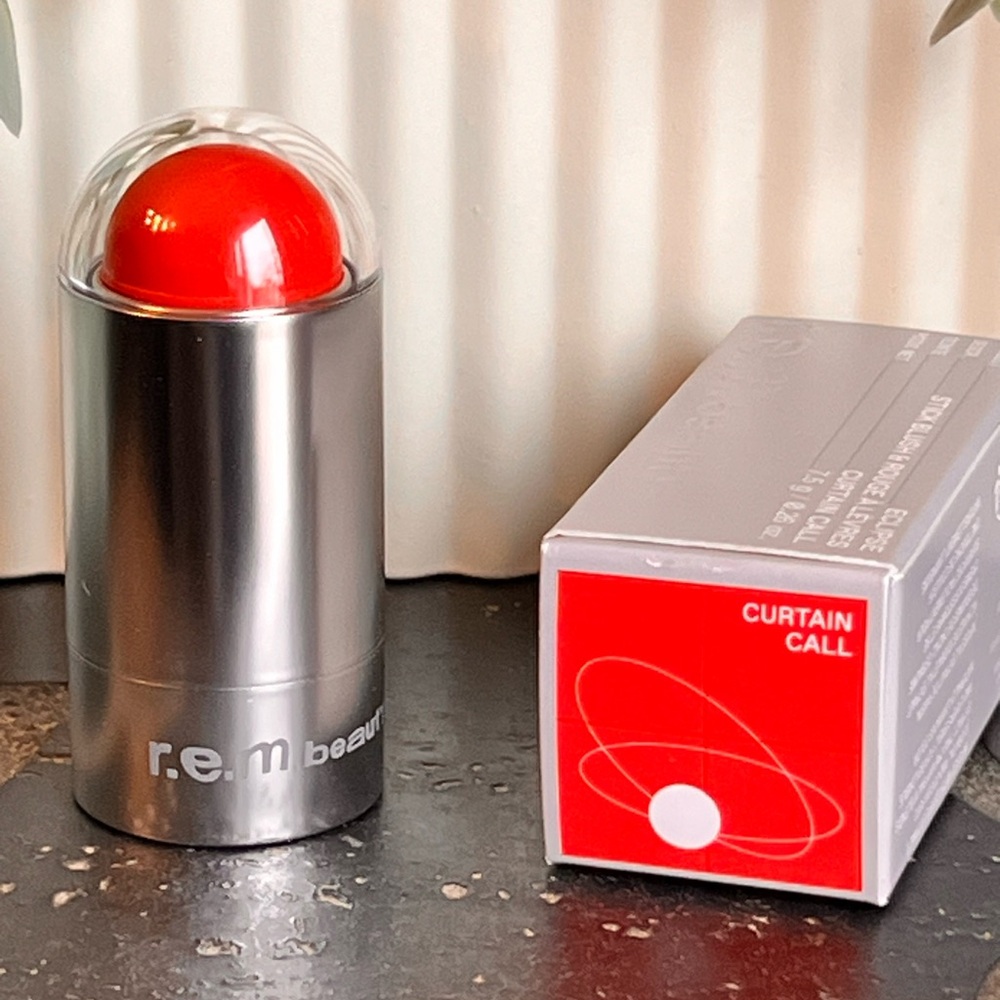 r.e.m. beauty Stick Blush in Curtain Call Red - Picture 2 of 2